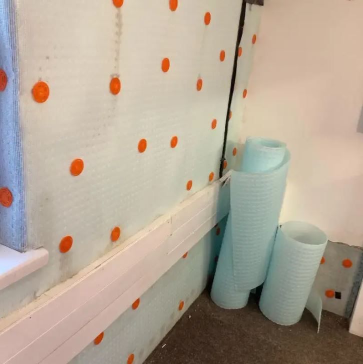 Membrane coverage across wall